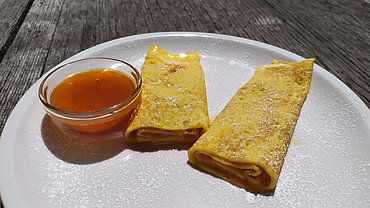 Pannenkoek met abrikozenjam