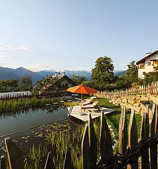 Zwemplezier op de boerderij in Zuid-Tirol