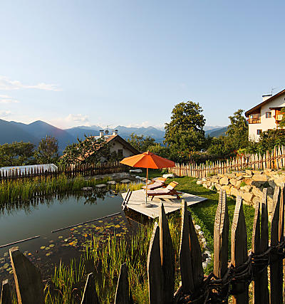 Zwemplezier op de boerderij in Zuid-Tirol