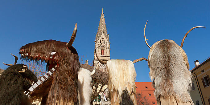 Carnavalstijd op de boerderij in Zuid-Tirol - IDM Südtirol/Frieder Blickle