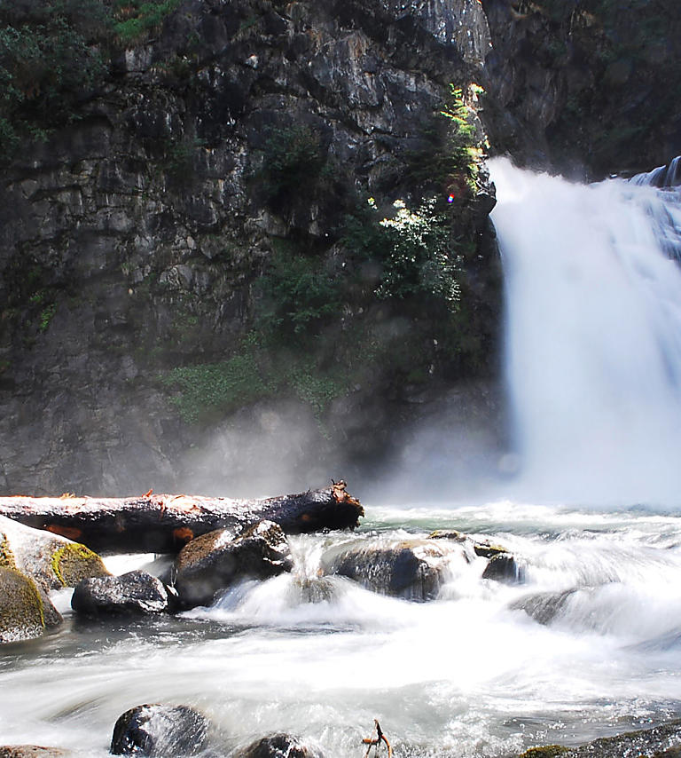 Reinbach Watervallen: Een bedwelmende ervaring