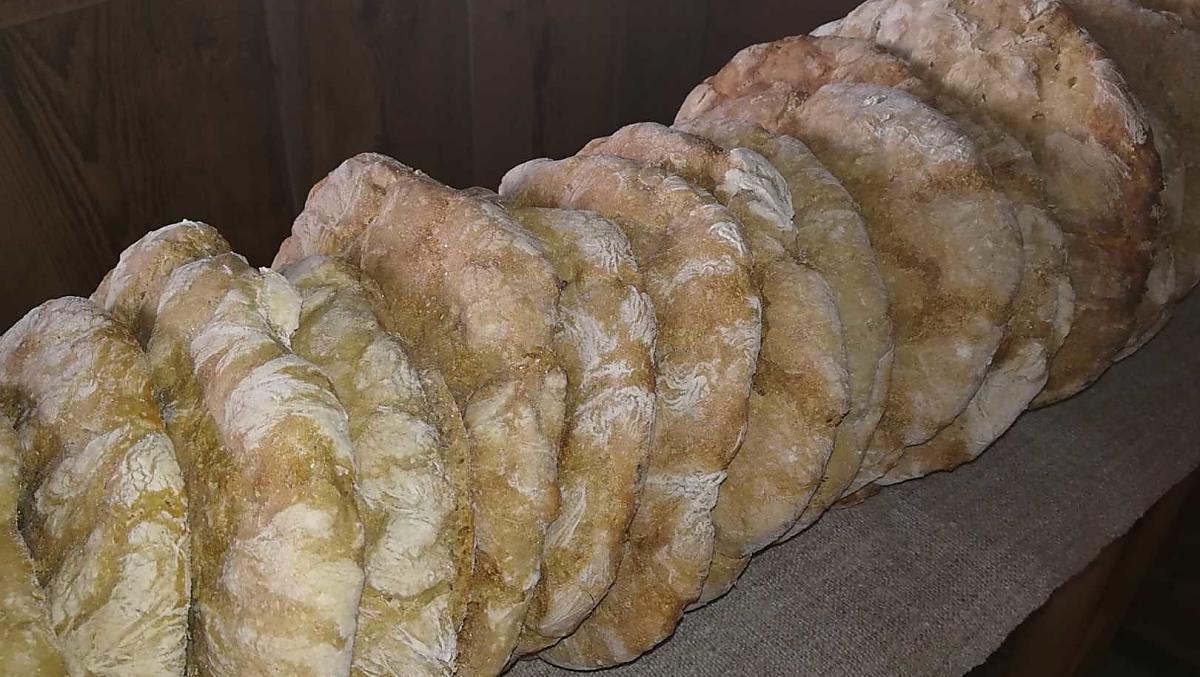Ons boerenbrood uit de natuuroven. Een onvergelijkbaar genot