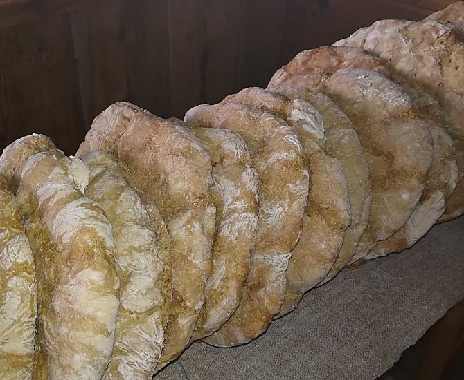 Ons boerenbrood uit de natuuroven. Een onvergelijkbaar genot