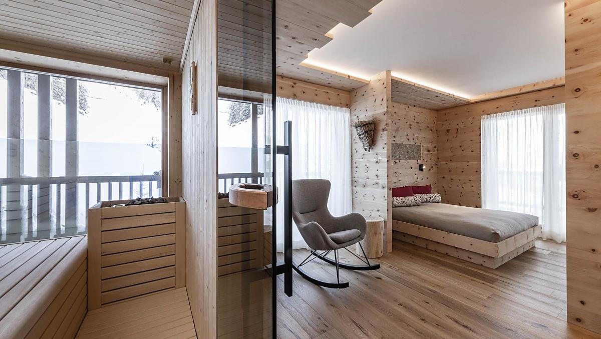Sauna en rustruimte met hooibed