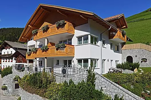 Vakantiewoningen met zeer zonnige ligging en een fascinerend uitzicht.