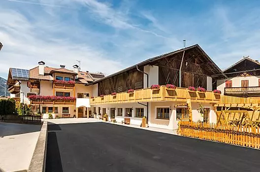 Walderhof - Elenco Photo