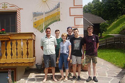 Georg, Fabian, Felix, Philipp, Max en Brigitte Malfertheiner