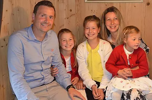 Arnold en Ursula met de kinderen Emma, Linda, Greta