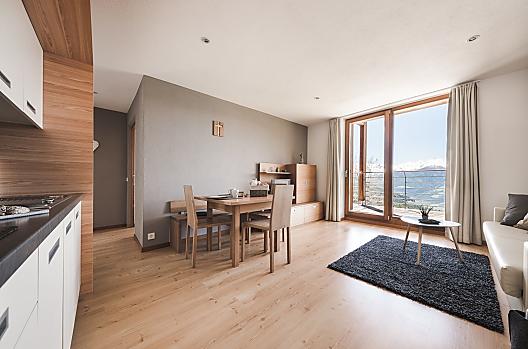 Lichtovergoten vakantiewoningen in stijlvol design