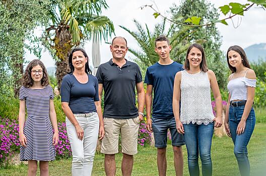 Dit zijn wij: Manuela en Klaus met Katja, Lorenz, Lisa en Veronika