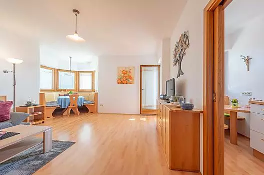 Woonkamer woning Penegal