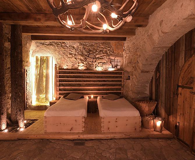 Onze alpine wellnessruimte met hooibedden