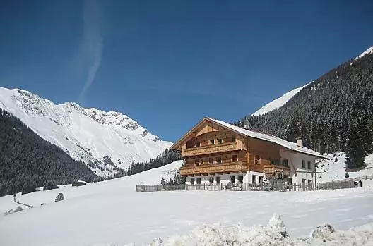 Burgerhof - Elenco Photo