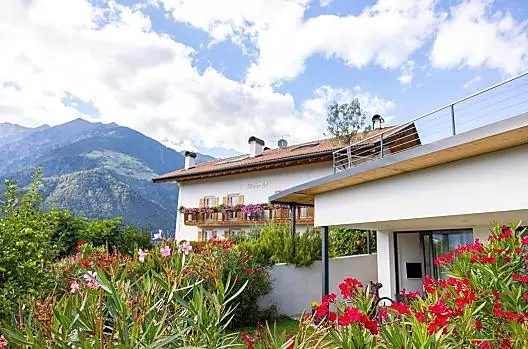 Maierhof - Elenco Photo