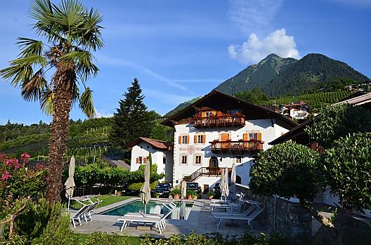 Mayerhof - Elenco Photo