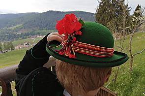 Onze jongste... Traditie en folklore leven