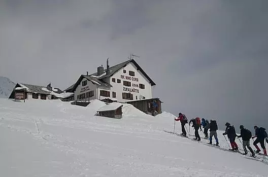 Sneeuwschoenwandeling naar de Zufallhütte met onze gasten