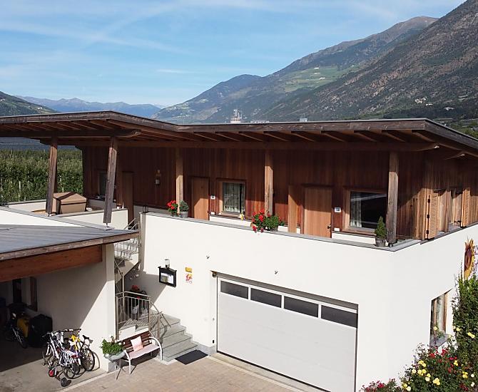 Uitzicht op onze drie gezellige vakantiewoningen