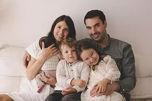 Familie Joas: Michael en Jasmin met Anna, Luis & Paul