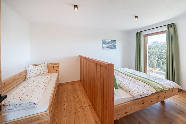Schlafzimmer in Zirmholz