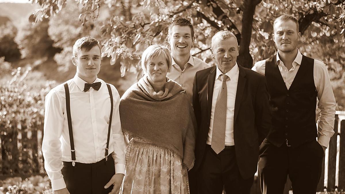 De bergboerenfamilie Fink leeft en werkt met veel plezier op de Wolfhof en Laerchhof
