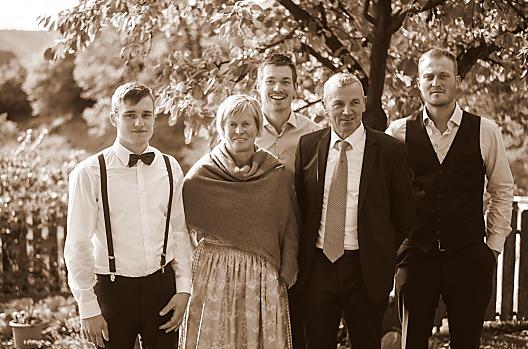 De bergboerenfamilie Fink leeft en werkt met veel plezier op de Wolfhof en Laerchhof