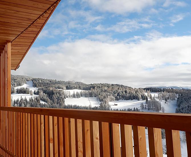 Balkon met uitzicht op het skigebied Rittnerhorn