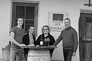Weingut Santer - Padroni di casa Photo