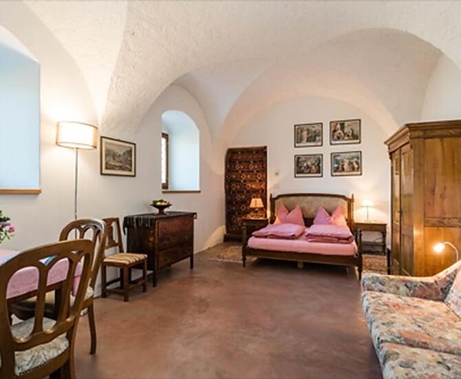 Burg Wolfsthurn - gallery Photo