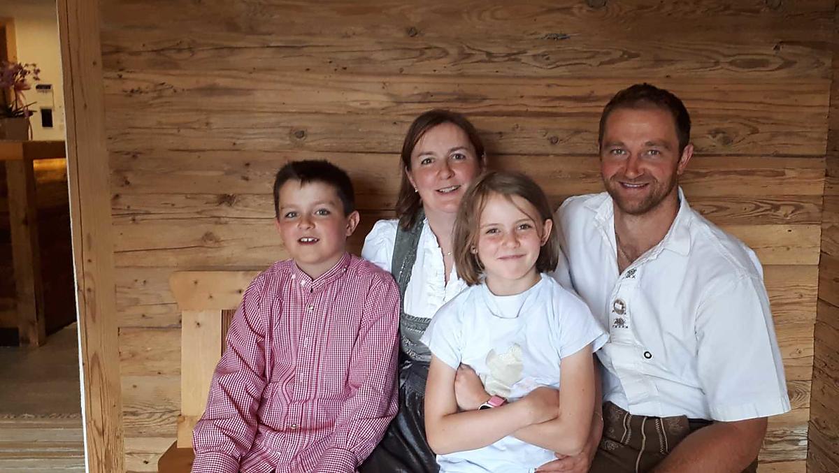 Dit zijn wij: Leo, Angelika, Sophie en Michael