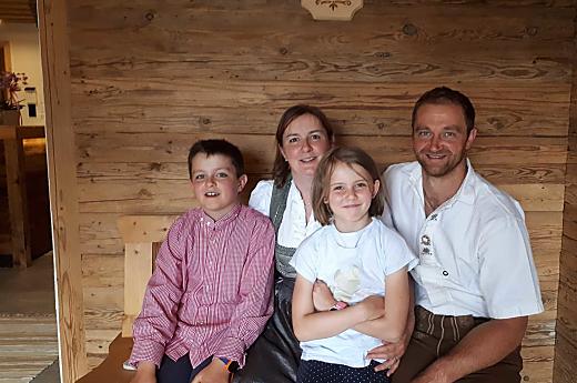 Dit zijn wij: Leo, Angelika, Sophie en Michael