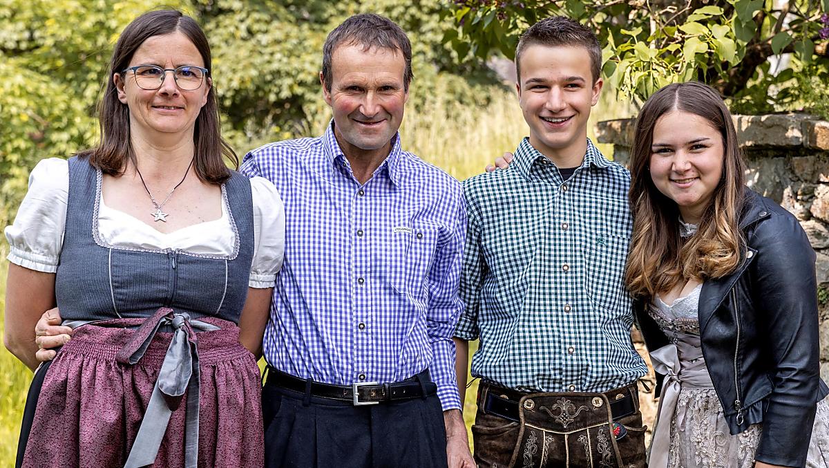 Wij, de familie Breitenberger, heten u van harte welkom op onze biologische bergboerderij.