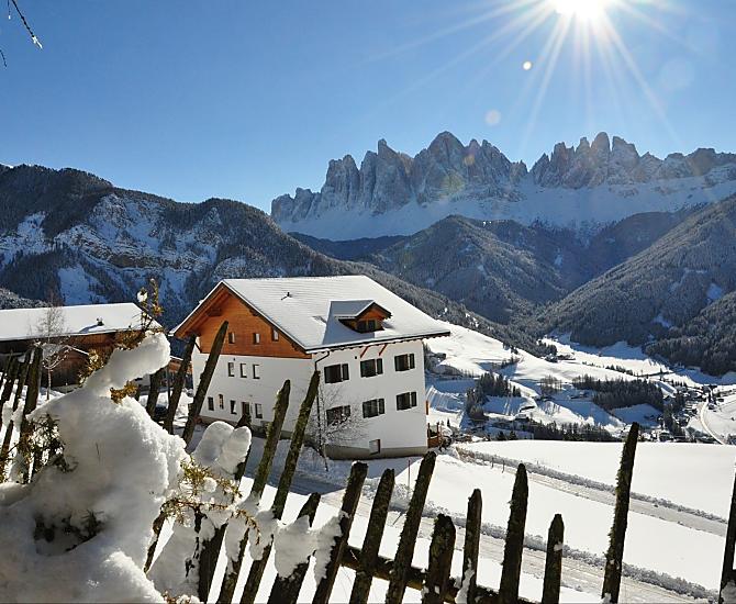 Glinsterende sneeuw, stralende zon en veel rust op de Felthunerhof